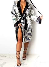 Load image into Gallery viewer, I Look Like Money Robes
